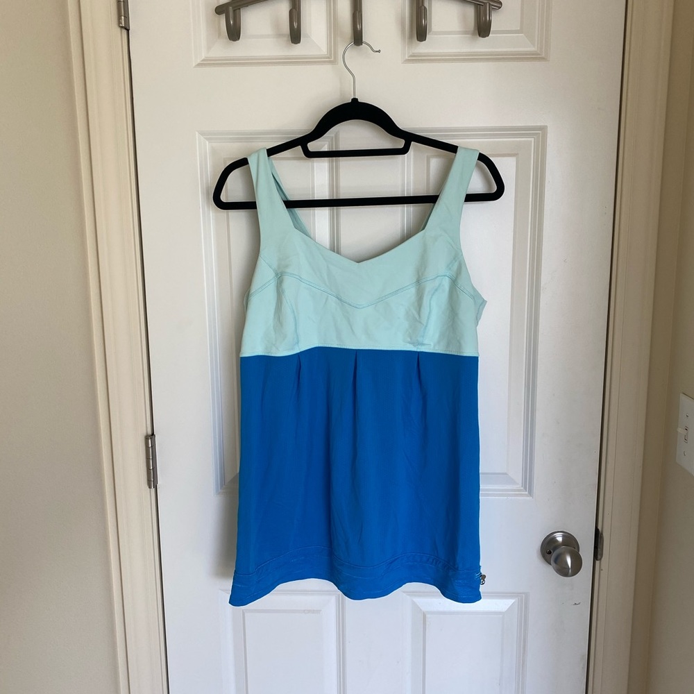 Lululemon size 12 tank